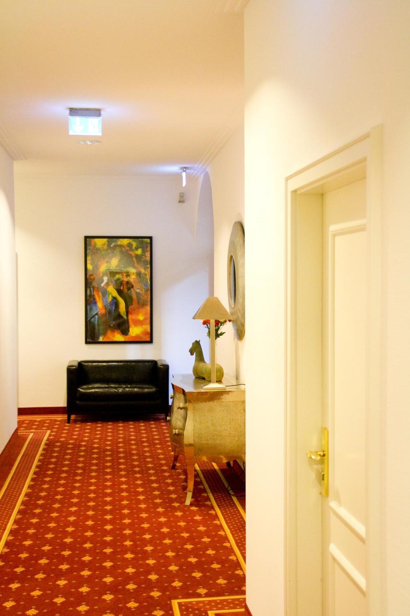 Best Western Hotel Kaiserhof Бон Екстериор снимка
