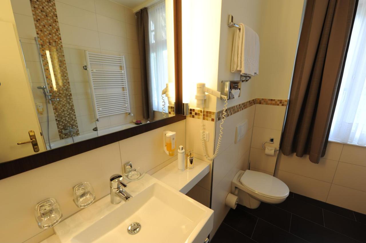 Best Western Hotel Kaiserhof Бон Екстериор снимка