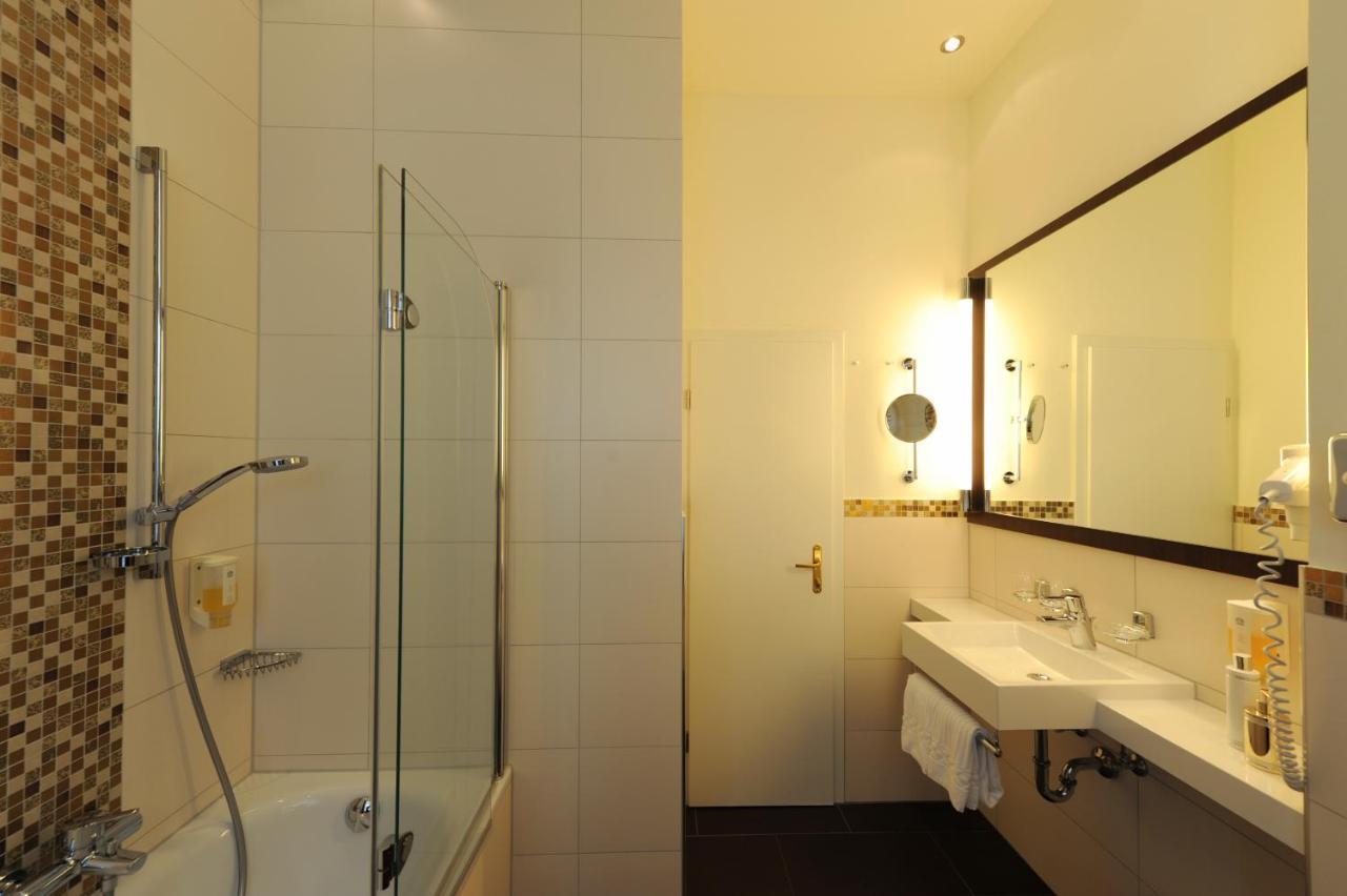 Best Western Hotel Kaiserhof Бон Екстериор снимка
