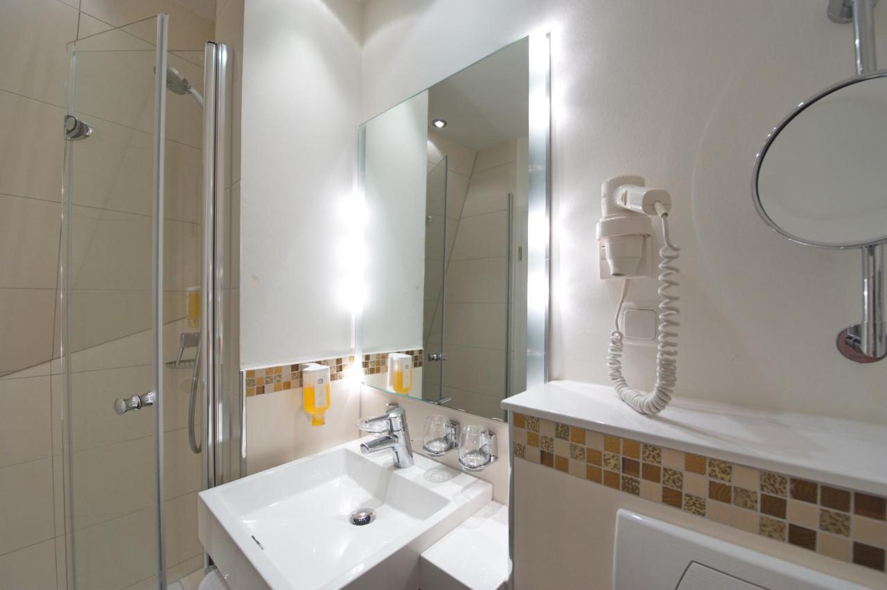 Best Western Hotel Kaiserhof Бон Екстериор снимка