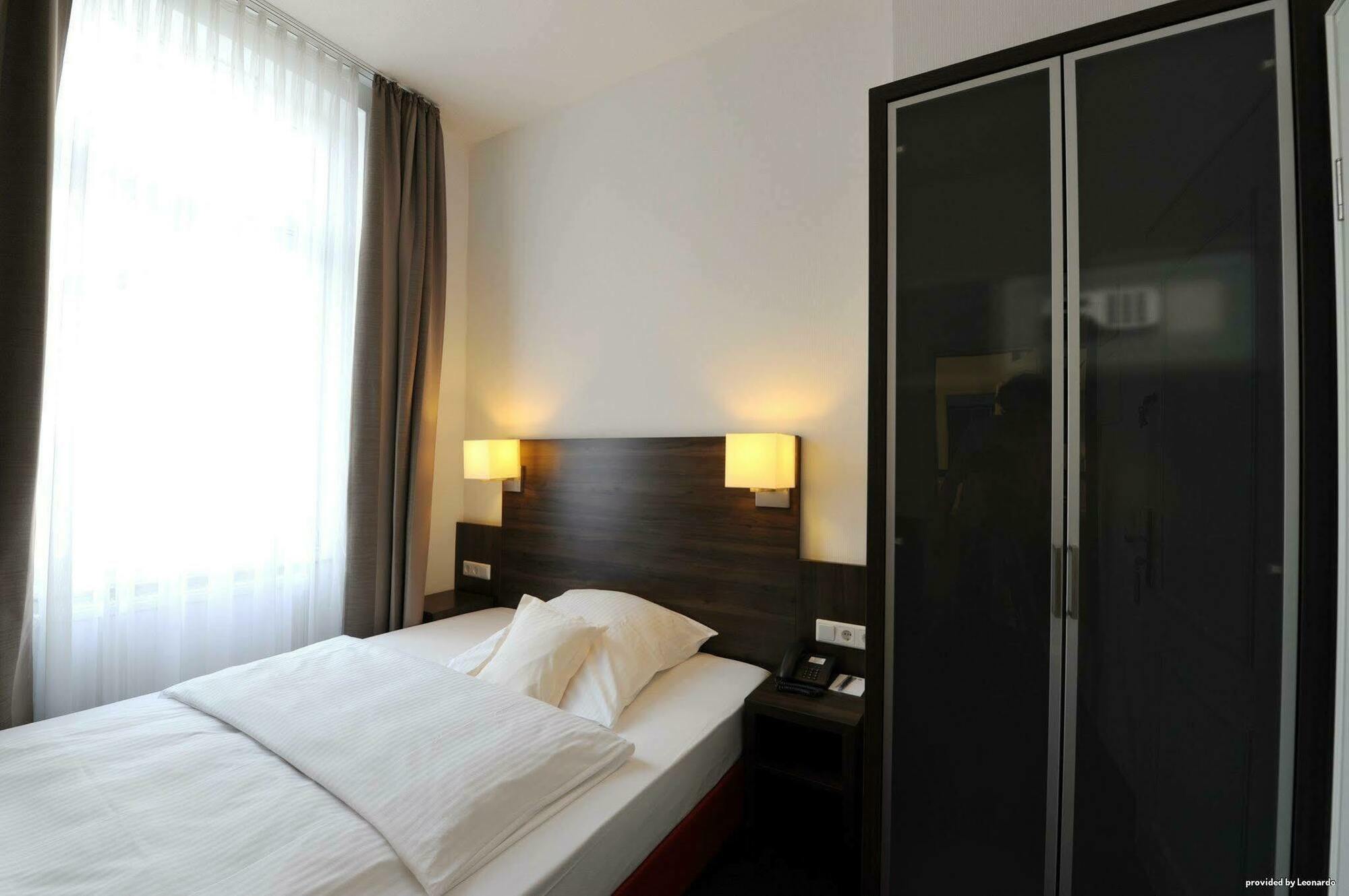 Best Western Hotel Kaiserhof Бон Екстериор снимка